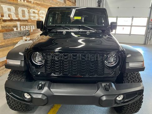 Used 2025 Jeep Wrangler Unlimited Sport AWD/4WD image 7