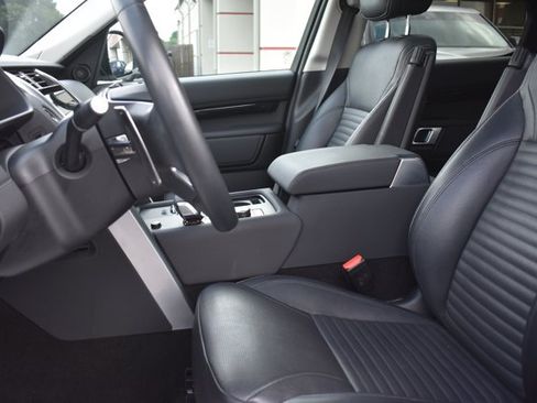 Used 2024 Land Rover Discovery S AWD/4WD image 15