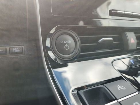 Certified 2025 Subaru Solterra Limited image 32