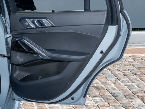 Used 2024 BMW X6 M60i w/ Dynamic Handling Package image 15