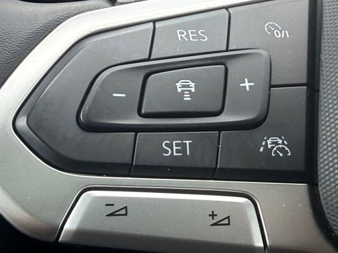 Used 2022 Volkswagen Tiguan SE w/ Panoramic Sunroof Package AWD/4WD image 20