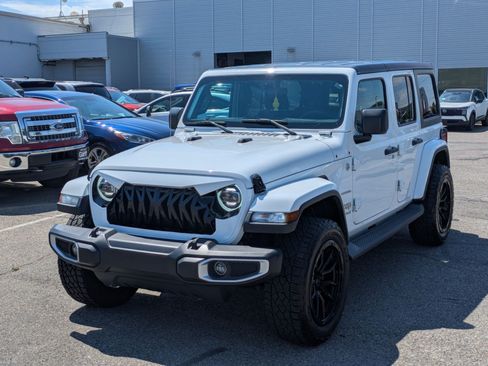 Used 2020 Jeep Wrangler Unlimited Sahara AWD/4WD image 10