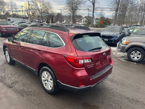 Used 2017 Subaru Outback 2.5i AWD/4WD image 6