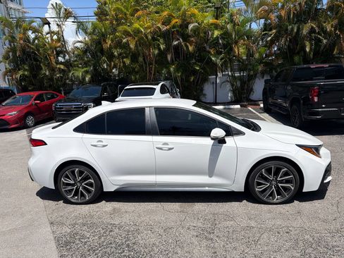 Used 2022 Toyota Corolla SE FWD image 4