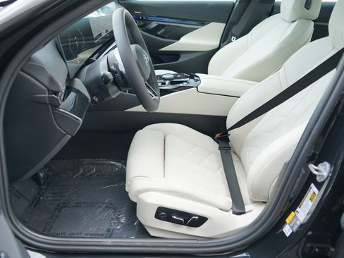 New 2026 BMW i5 eDrive40 w/ M Sport Package image 10