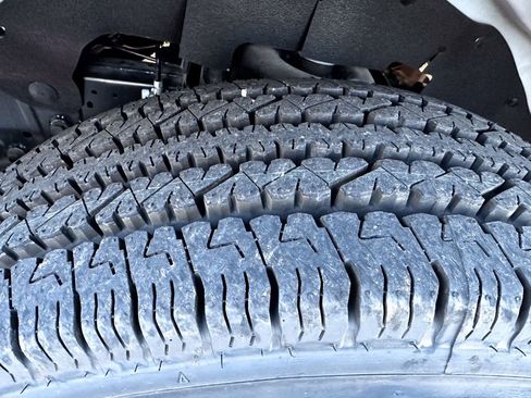 Used 2025 Chevrolet Express 2500 Extended w/ Communications Package image 14