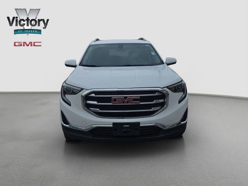 Used 2019 GMC Terrain SLT image 2