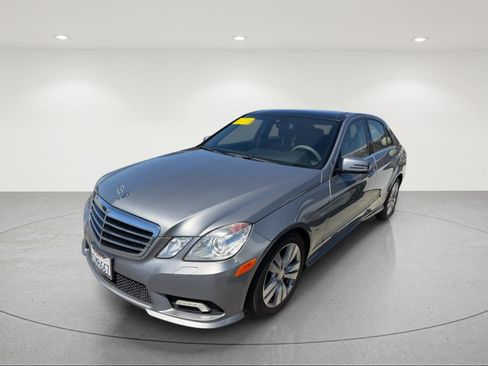 Used 2011 Mercedes-Benz E 350 BlueTEC Sedan image 2