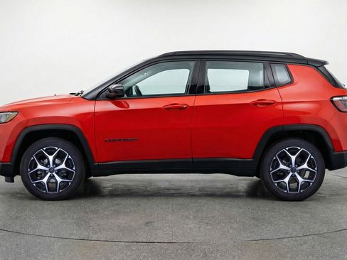 Used 2025 Jeep Compass Limited AWD/4WD image 5