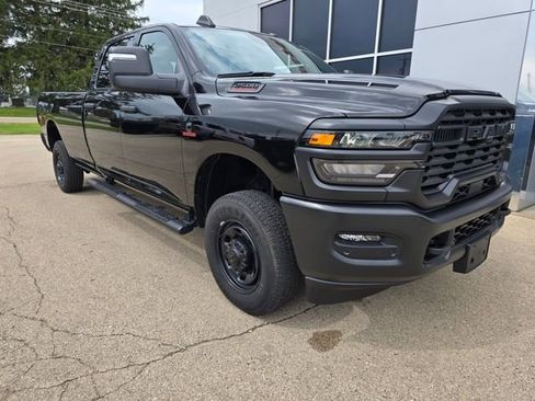 Used 2025 RAM 2500 Tradesman AWD/4WD image 1