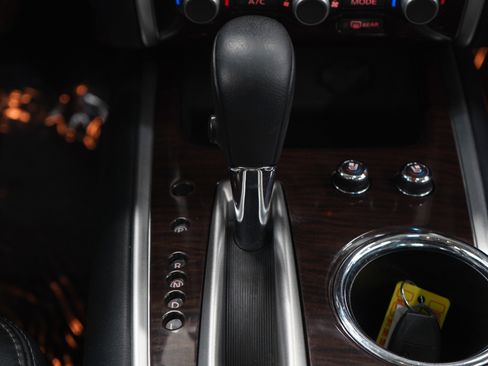 Used 2016 Nissan Pathfinder Platinum image 21