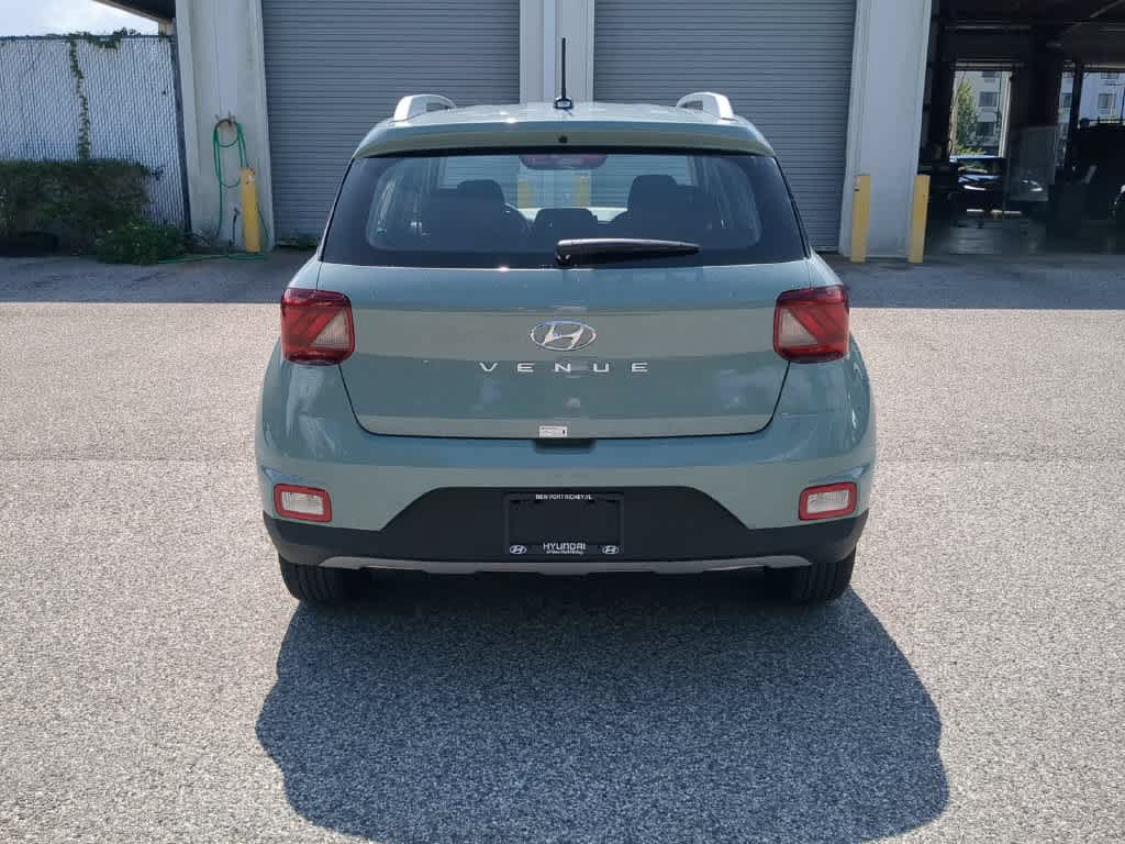 New 2026 Hyundai Venue SEL FWD image 6