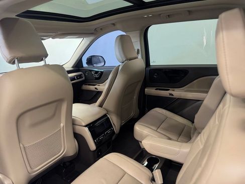 Used 2022 Lincoln Aviator Reserve w/ Elements Package Plus AWD/4WD image 11