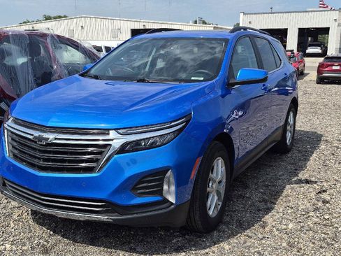 Used 2024 Chevrolet Equinox LT FWD image 1