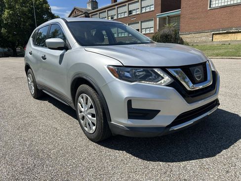Used 2017 Nissan Rogue S FWD image 5