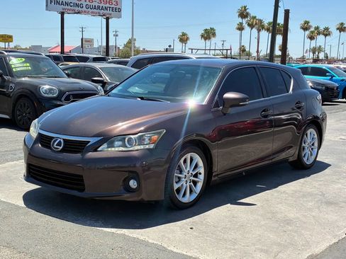 Used 2013 Lexus CT 200h w/ Premium Pkg w/Navigation FWD image 2