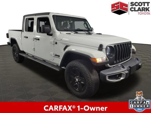 Used 2022 Jeep Gladiator Sport AWD/4WD image 1