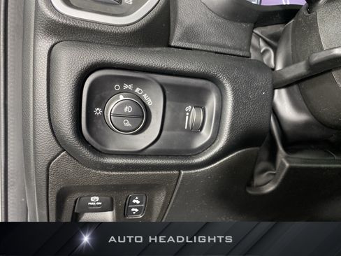 Used 2022 RAM 1500 Big Horn AWD/4WD image 25