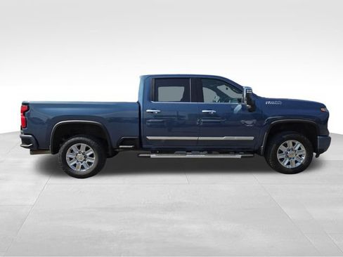 Used 2025 Chevrolet Silverado 2500 High Country w/ High Country Premium Package AWD/4WD image 14