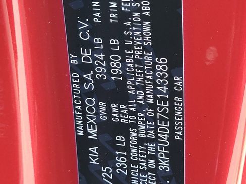 Used 2025 Kia K4 EX image 33