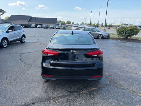 Used 2017 Kia Forte LX FWD image 3
