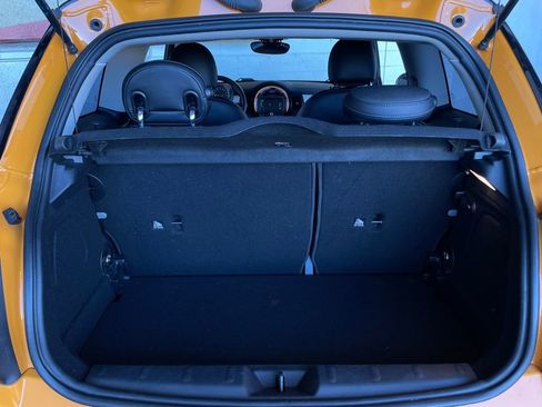 Used 2018 MINI Cooper 2-Door Hardtop image 24