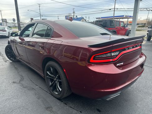 Used 2017 Dodge Charger SXT w/ Plus Group image 11