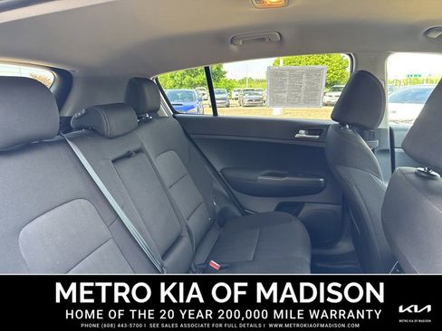Used 2022 Kia Sportage LX AWD/4WD image 35