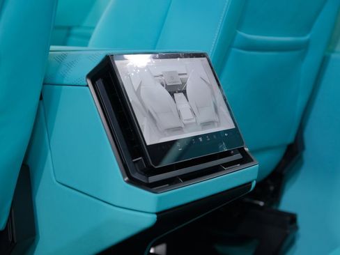 Used 2025 Tesla Cybertruck AWD Crew Cab image 35