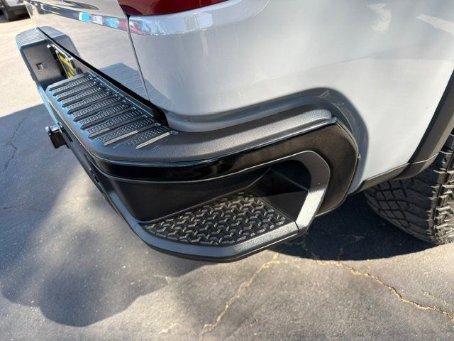 Used 2024 Chevrolet Silverado 1500 ZR2 AWD/4WD image 14