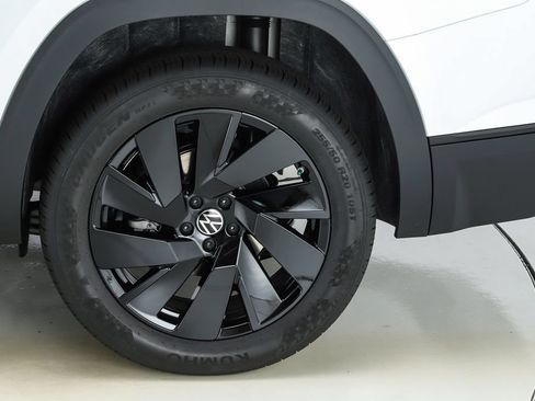 New 2026 Volkswagen Atlas SE FWD image 44