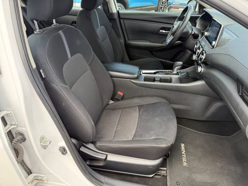 Used 2024 Nissan Sentra SV FWD image 28