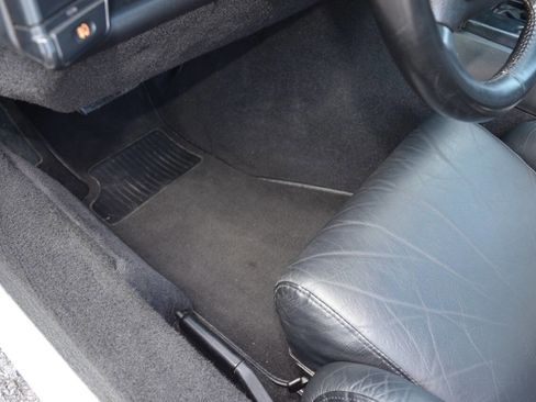 Used 1992 Chevrolet Corvette Coupe image 34