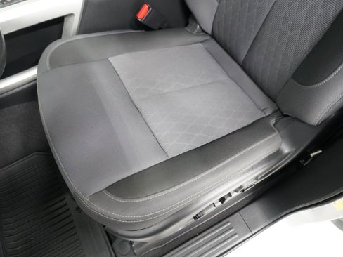 Used 2021 Nissan Titan SV w/ SV Convenience Package image 11