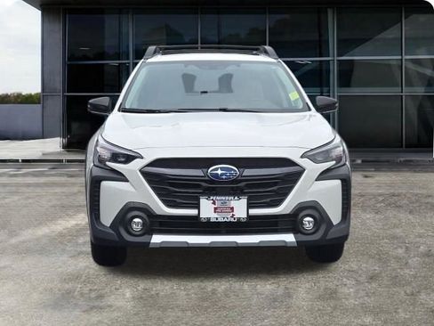 Certified 2025 Subaru Outback Limited image 5