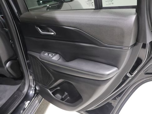 Used 2023 Jeep Grand Cherokee Altitude AWD/4WD image 23