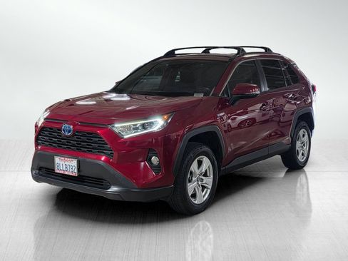 Used 2019 Toyota RAV4 XLE w/ Carpet Mat Package AWD/4WD image 3