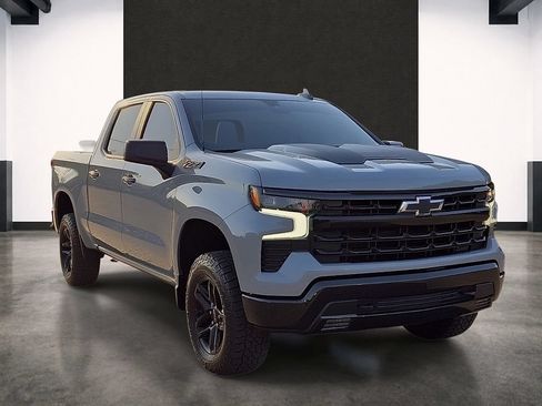 Used 2024 Chevrolet Silverado 1500 LT Trail Boss w/ Convenience Package II AWD/4WD image 6