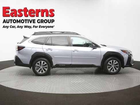Used 2024 Subaru Outback Premium AWD/4WD image 44