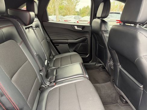 Used 2025 Ford Escape ST-Line image 8