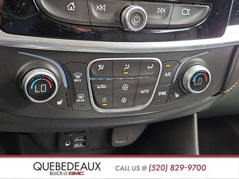 Used 2020 Chevrolet Traverse RS FWD image 17