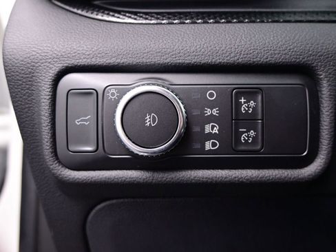 Used 2022 Ford Explorer ST w/ ST Street Pack image 11