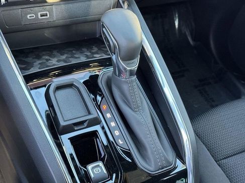 New 2026 GMC Canyon Elevation w/ LPO, Black Badging Package image 13