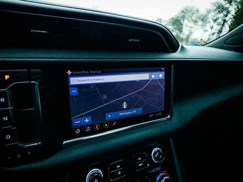 Used 2021 GMC Yukon XL Denali image 25