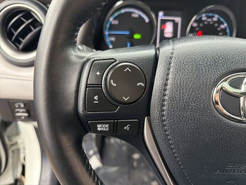 Used 2018 Toyota RAV4 Limited image 12