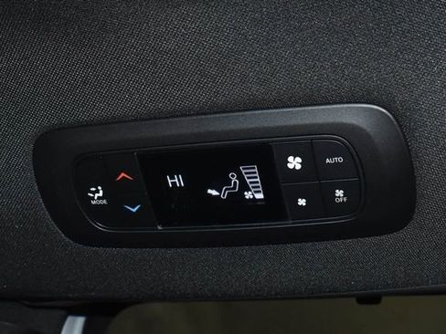 New 2026 Chrysler Pacifica Select w/ S Appearance Package AWD/4WD image 22