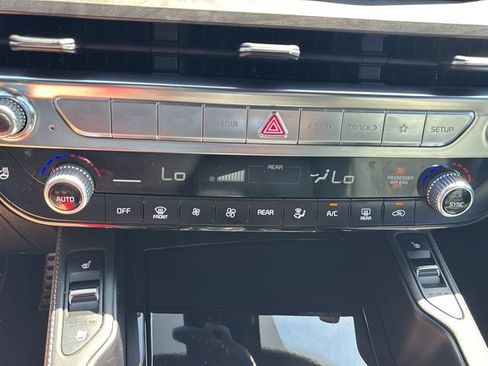 Used 2024 Kia Telluride SX Prestige X-Pro AWD/4WD image 29
