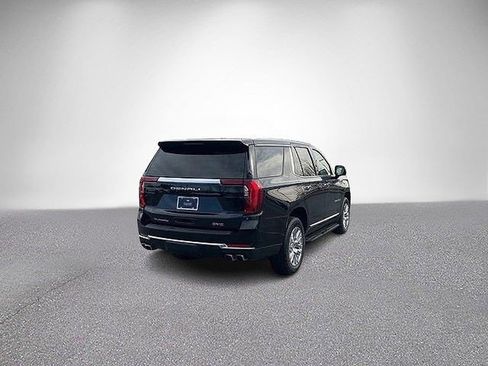 Certified 2025 GMC Yukon Denali image 4