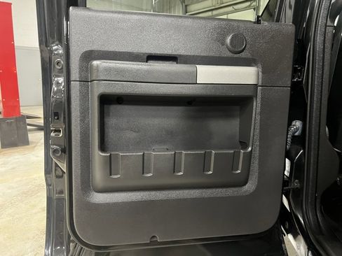 Used 2015 Ford F350 Lariat image 37