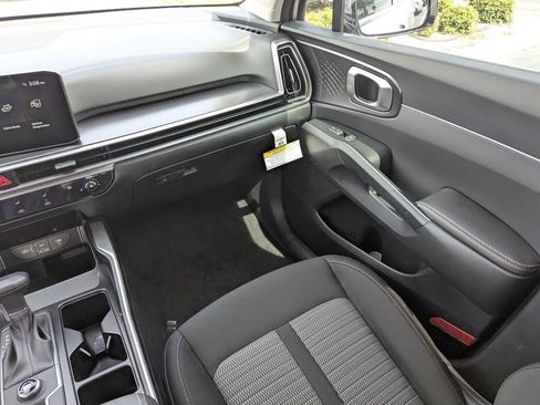 New 2026 Kia Sorento LX FWD image 16
